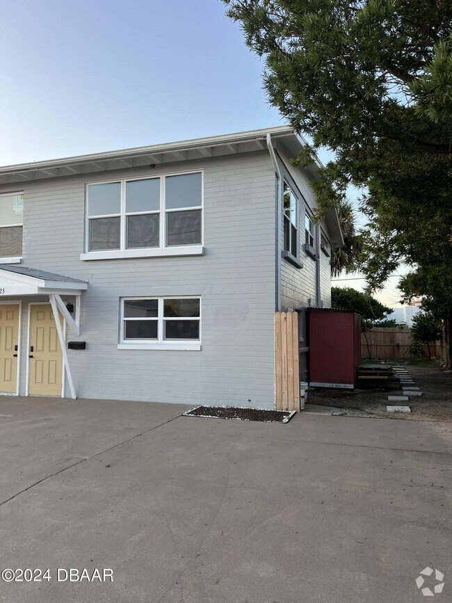 Building Photo - 525 Frances Terrace Rental