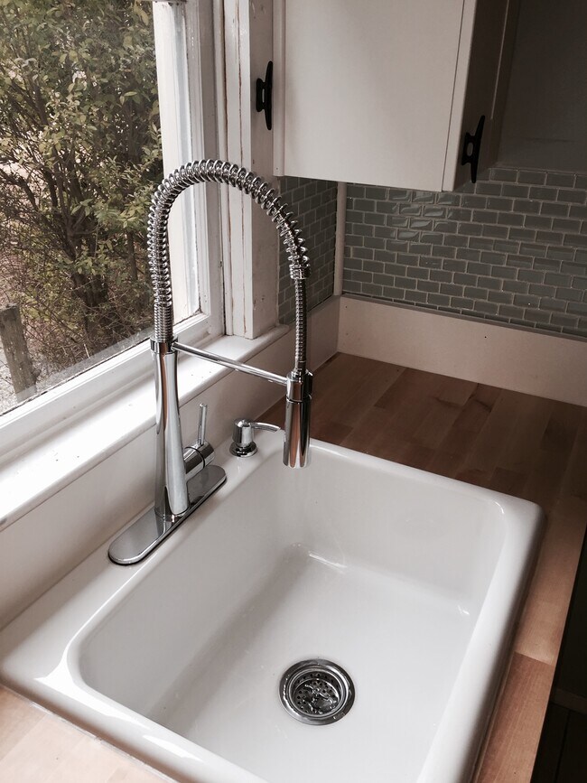 Photo - 15 Carey St Unit 2