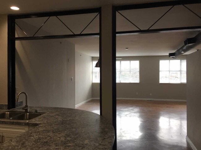 Photo - MAA McKinney Avenue