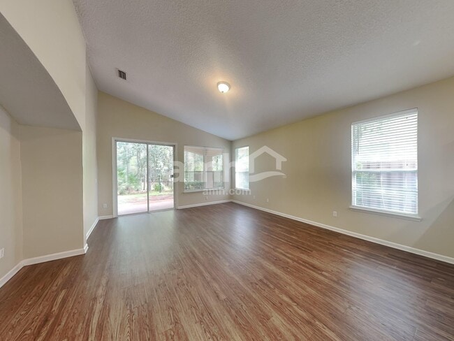 Photo - 3028 Atherley Rd