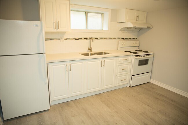 Photo - 14 Castille Ave Unit 2