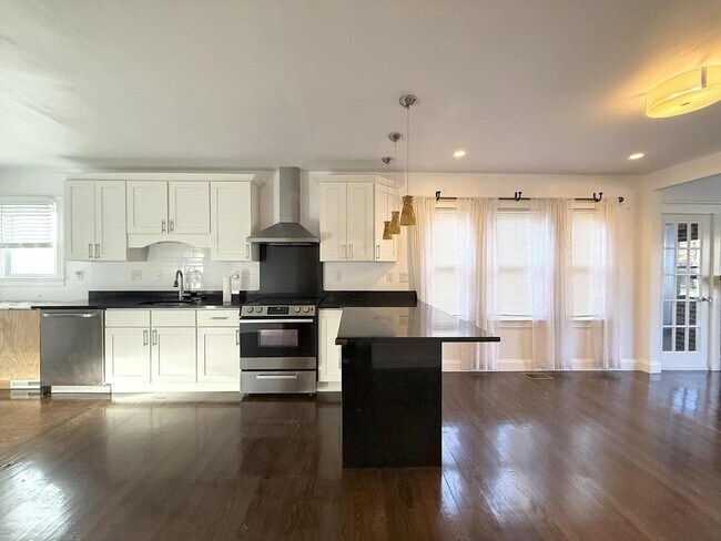 Photo - 239 Quincy Shore Dr Unit 1