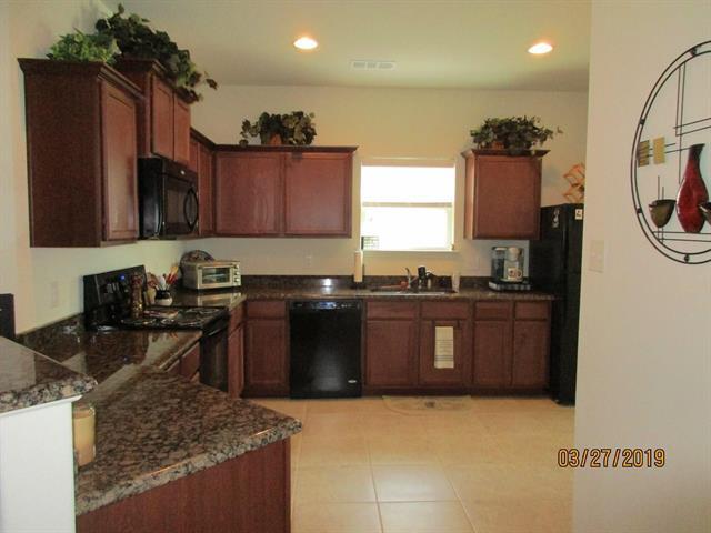 Photo - 1829 Olive Ln