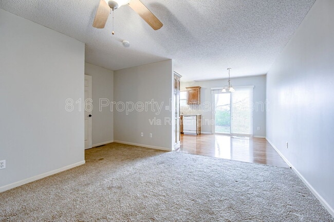 Photo - 5526 N Broadway