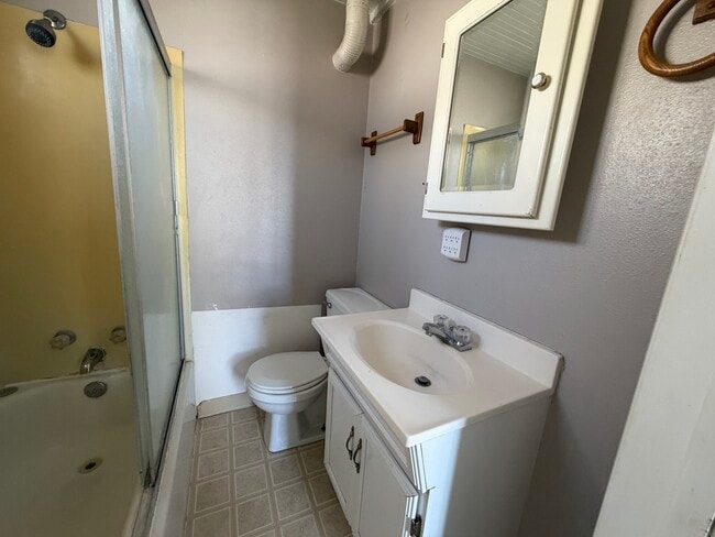 Photo - 215 Wyoming St