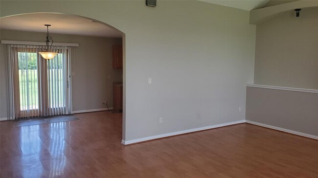 Photo - 1656 County Rd 697