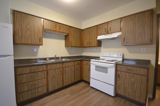 Building Photo - Cross Timbers Apartment Unit 4