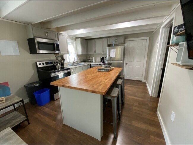 Photo - Sebulon Charlotte