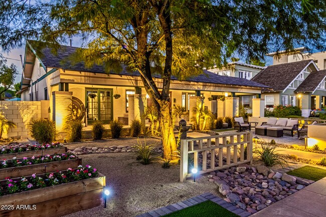 Photo - 108 W Almeria Rd