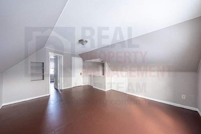 8107 Goodman Ave