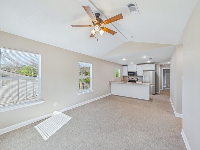 Photo - 4619 Foster St