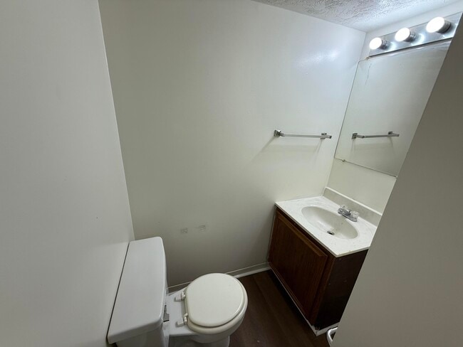 Photo - 3719 Trent Cir