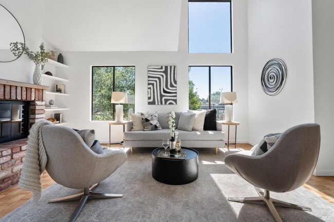Photo - Lovely 2bd/1.5ba Townhome in Heart of San Anselmo