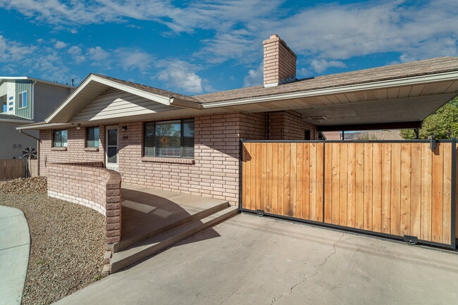 Photo - Private room with private bathroom right a...