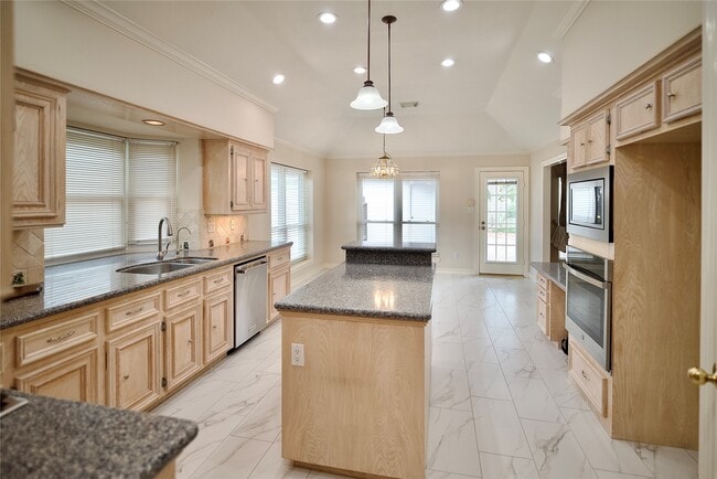 Photo - 1839 Lakewinds Dr