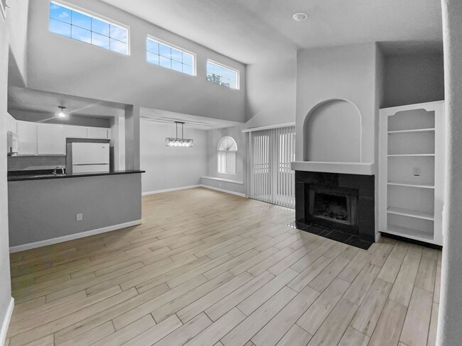 Photo - Lovely 3 Bedroom Condo! First 2 weeks free, Will be available May 1st Unit 278