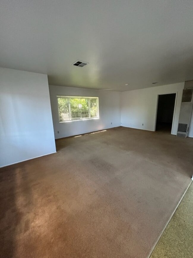 131 1/2 S. 7th Street