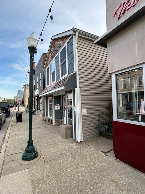 Photo - 206 N Water St