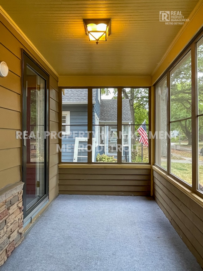 Photo - CHARMING ROYAL OAK BUNGALOW