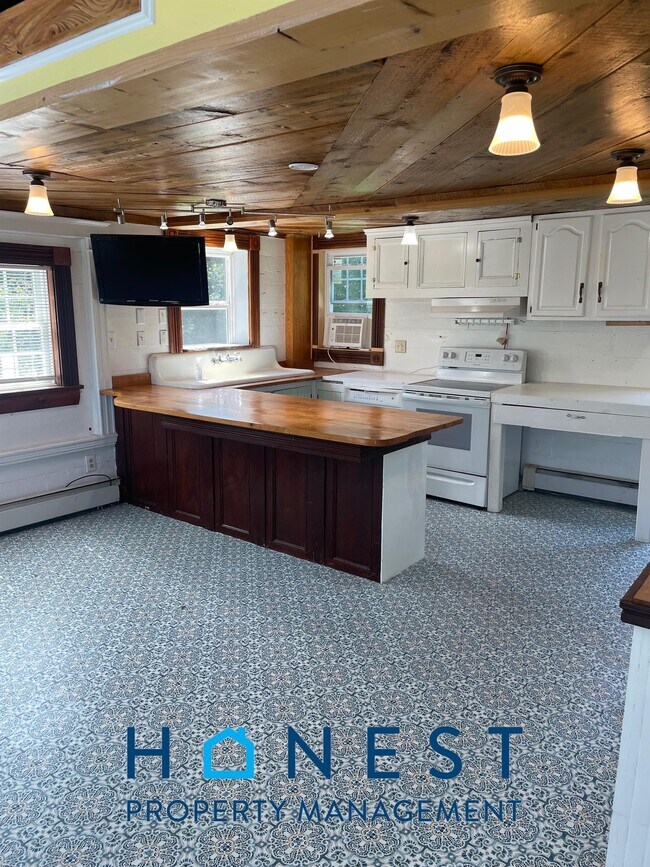 Photo - 33 Blake Farm Rd