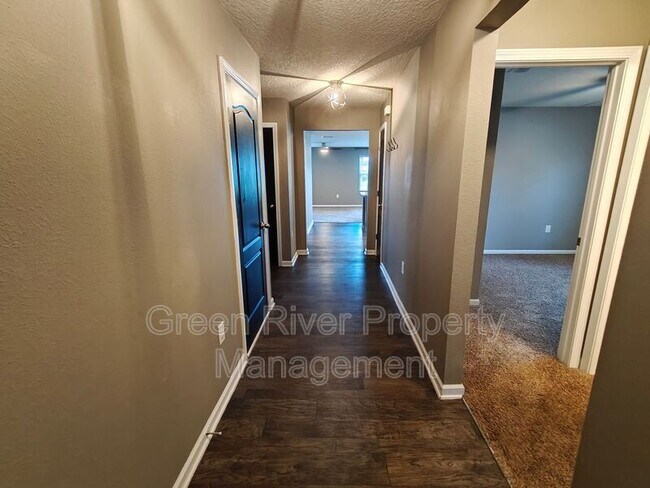Photo - 3650 Shiner Dr