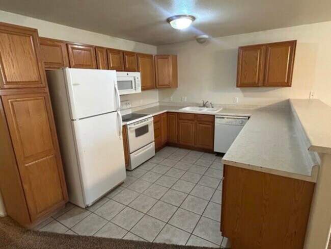 Photo - Spacious 3 Bed, 2 Bath!!!