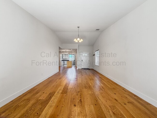 Photo - 4207 Queen Anne Dr