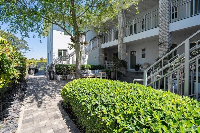 Building Photo - 117 S Shore Dr Unit 7 Rental