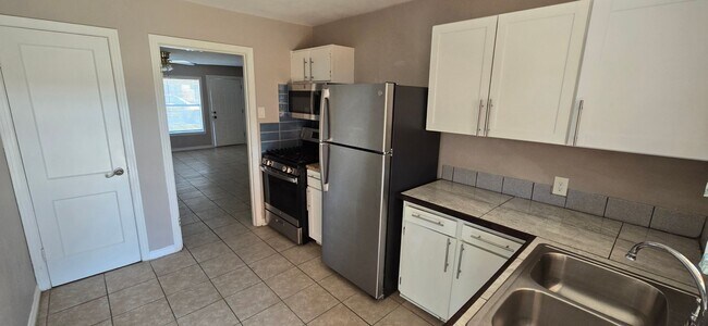 Photo - 1912 Wood Ave