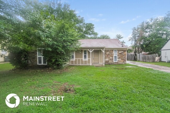 Building Photo - 4405 Indian Trail Dr