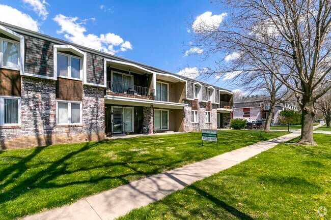 Building Photo - 5440 Cleveland Ave Unit 06 Rental