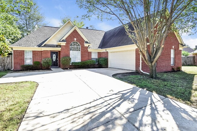 Building Photo - 1928 Winners Circle Cove Rental