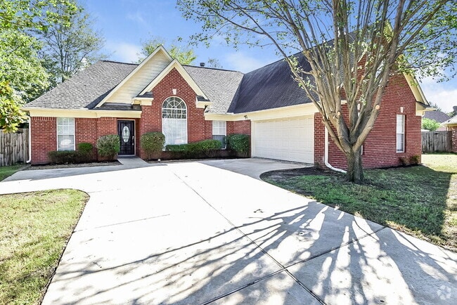 Building Photo - 1928 Winners Circle Cove Rental