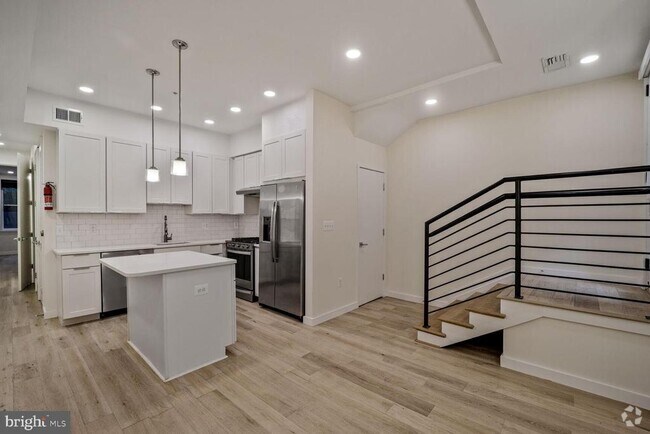 Building Photo - 1112 5th St NW Unit 2 Rental