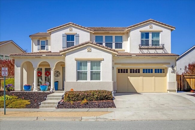Photo - 589 Bluffs Dr