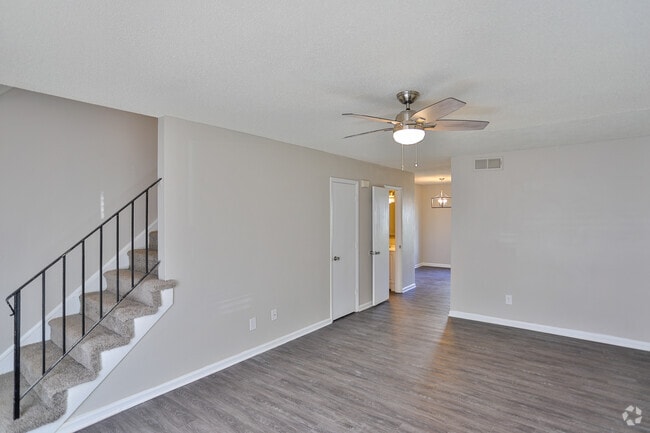 2BR, 1.5BA