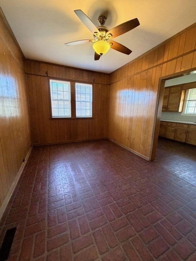 Photo - 420 Bond Ave Unit 420 Bond Ave