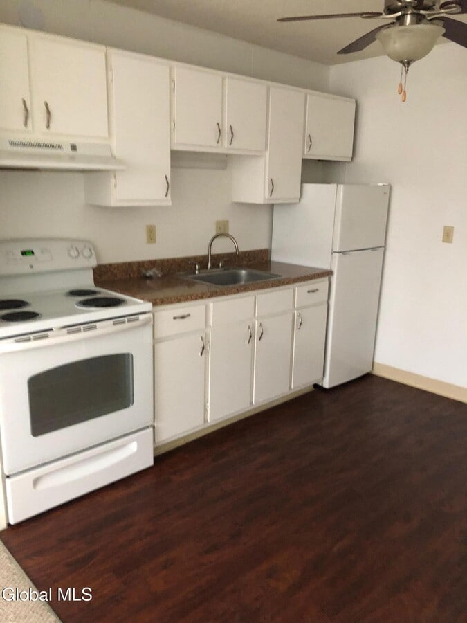 Photo - 19-21-21 Wells St Unit 201