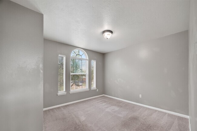 Photo - 2914 Laurel Brook Ln