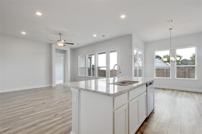 112 Revere Dr