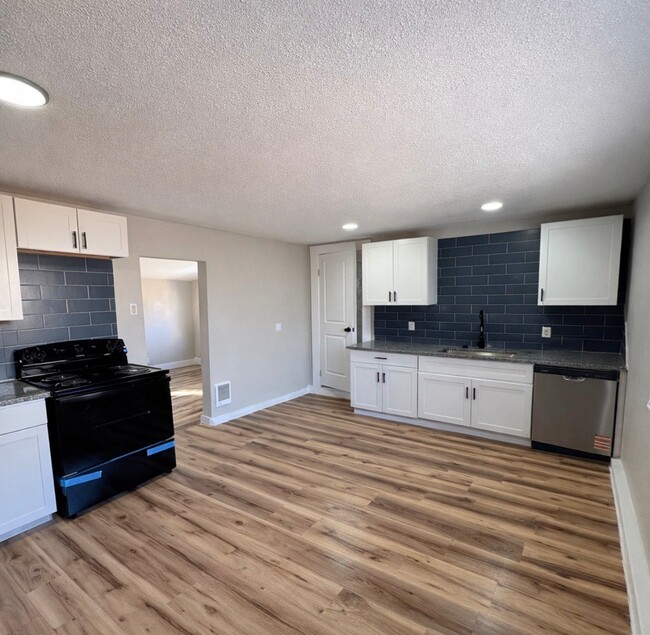 Photo - 1506 Palmer Ave