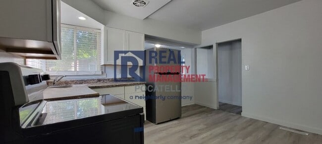 Photo - 120 Randolph Ave Unit Upstairs