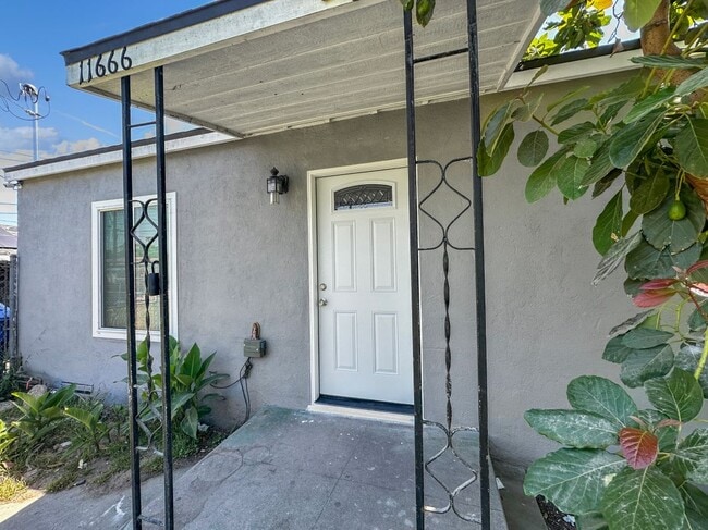 Photo - 11666 Killian St Casa
