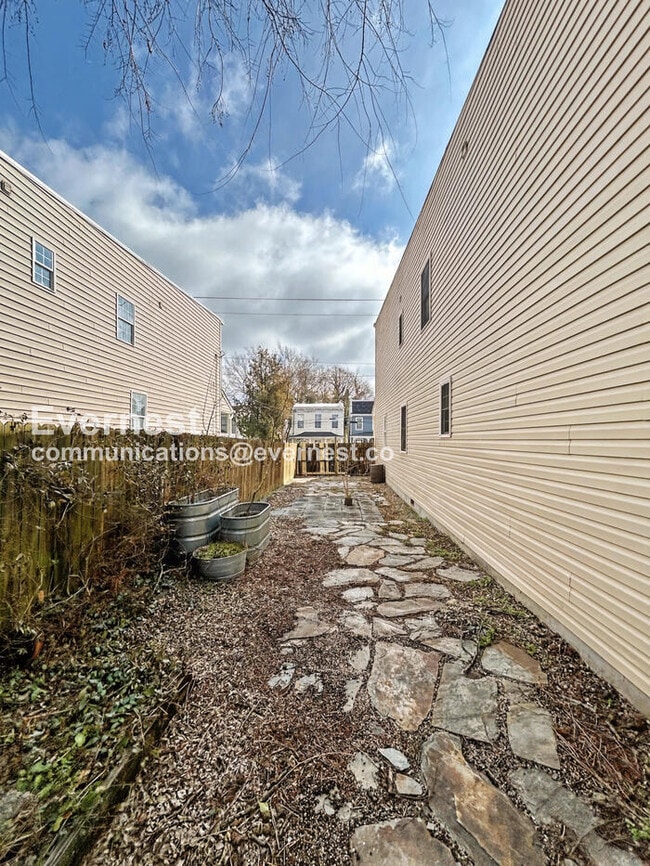 Photo - 620 N 30th St