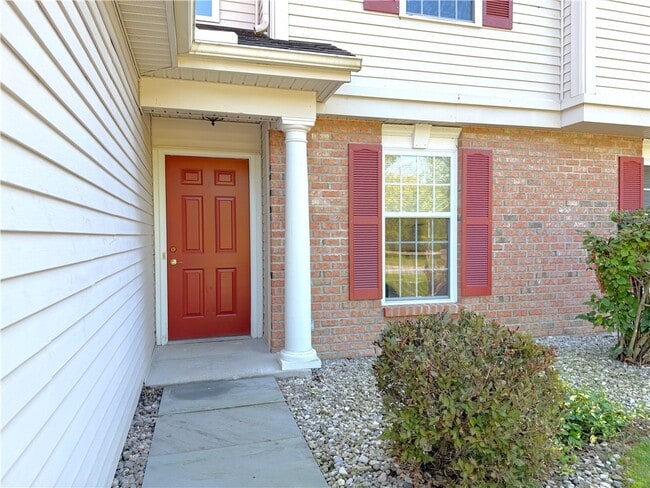 Building Photo - 35 Captains Cove Ln