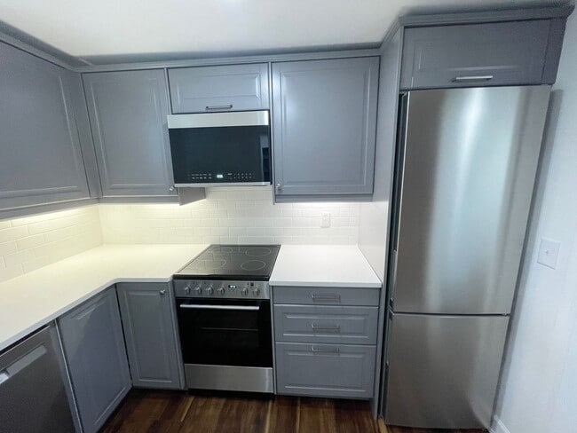 Photo - Newly Renovated 1 bedroom Unit 810 A Florence St