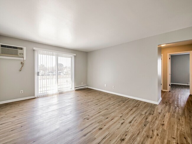 Photo - 825 S Grand Ave Unit Apt 5