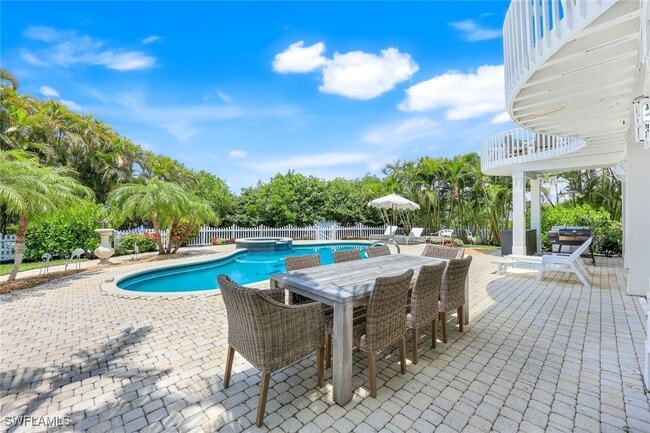 Building Photo - 203 San Mateo Dr