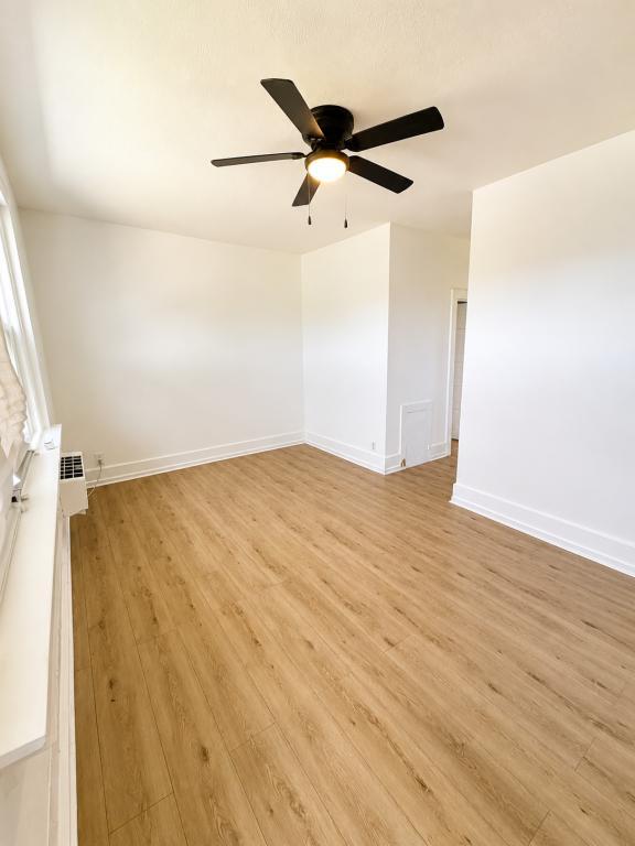 Photo - 404 E Bond St