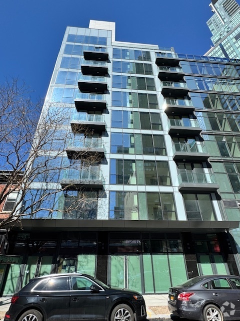 Building Photo - 4262 Hunter St Rental